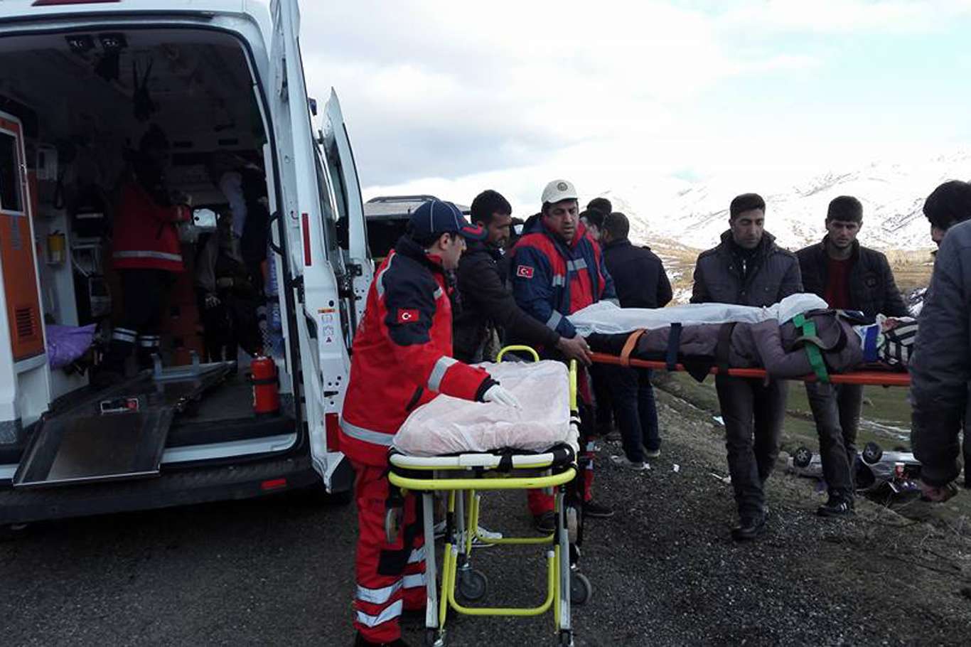 Bingöl'de Kaza: 8 yaralı Bingöl'de Kaza: 8 yaralı